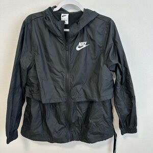 Nike Women’s Black Athletic Windbreaker Jacket
